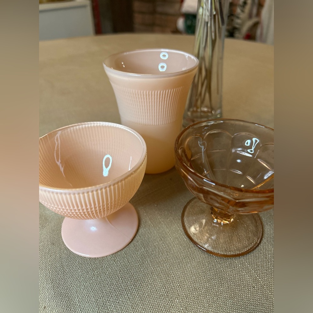 Set of cute pink vintage kitchen kit